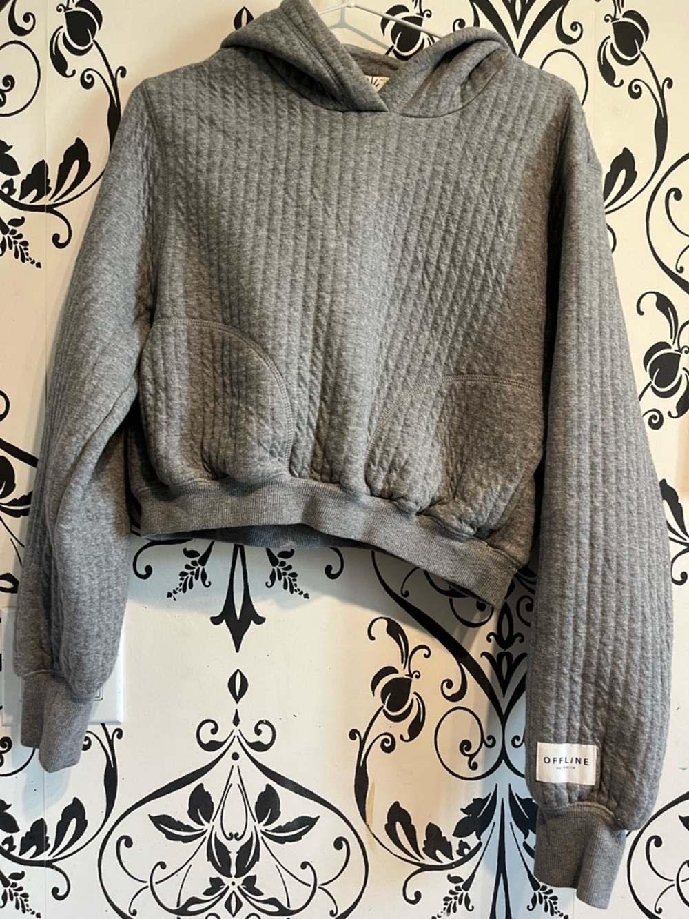 aerie Quilted Gray Cropped Hoodie Sweater